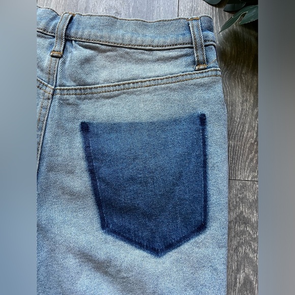 Celebrity pink the rebel rainbow striped distressed mom Jean shorts. Size 7/28 - Picture 7 of 9